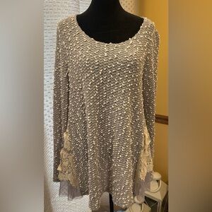 A'Reve Anthropologie Textured Gray Knit Layered Boho Sweater